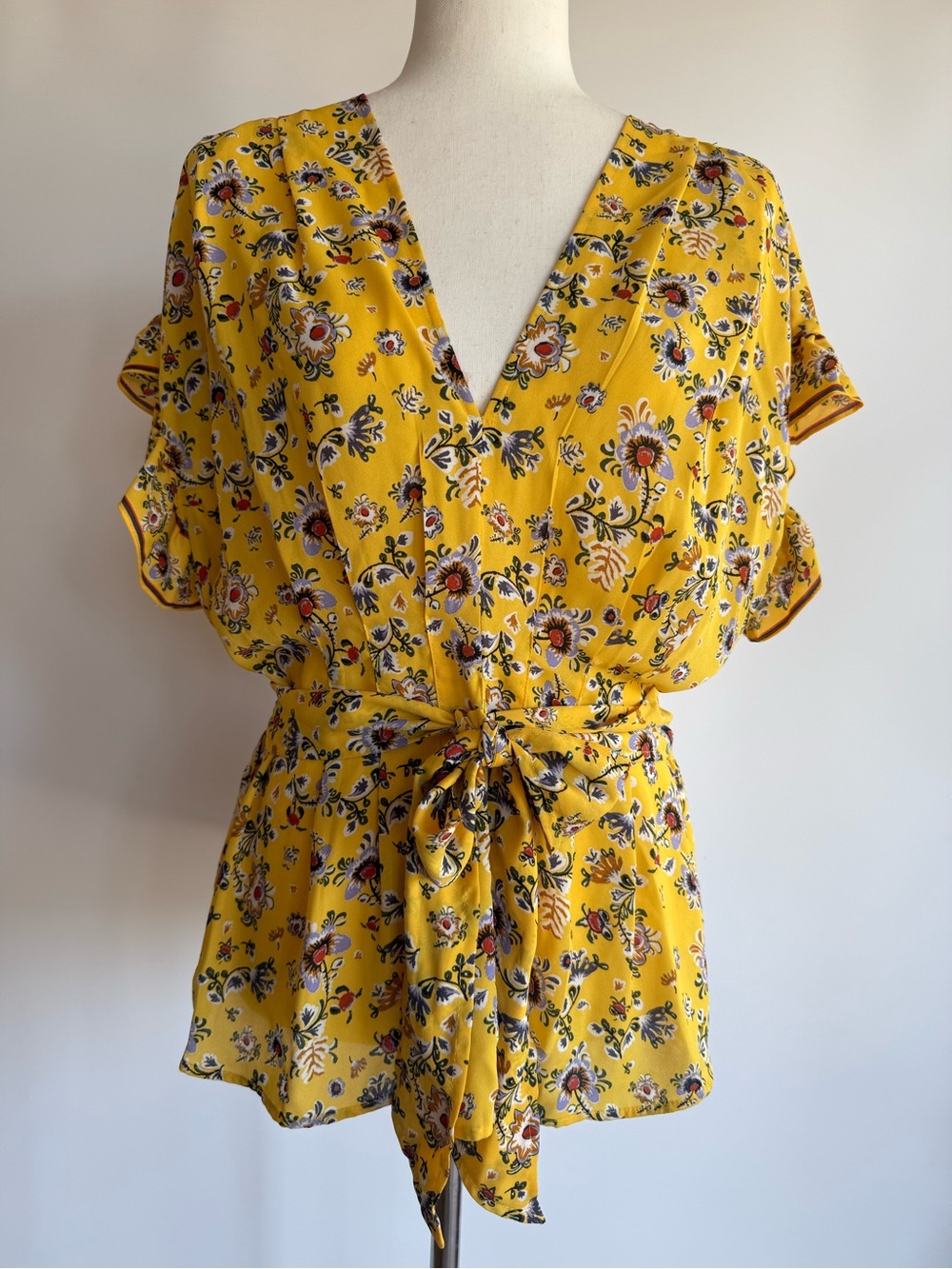 Max Studio Blouse Women L Yellow Floral Ruffle V-Neck Tie Waist Boho Cottagecore